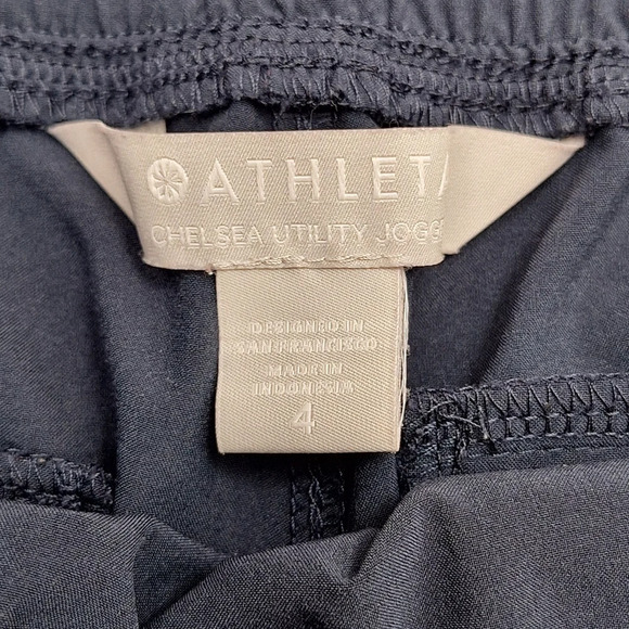 Athleta Size 4 Navy Blue Chelsea Utility Jogger Activewear Cargo Pants Pockets - Picture 13 of 15